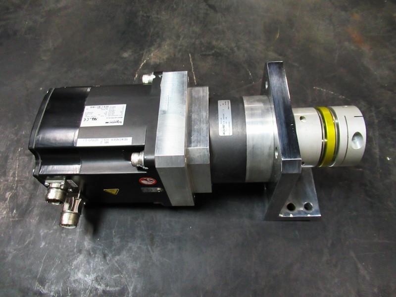 servo motor BMH, Lexium 32, 10.3Nm, 4000rpm, untapped shaft, without brake, IP54, 128bit encoder, straight
