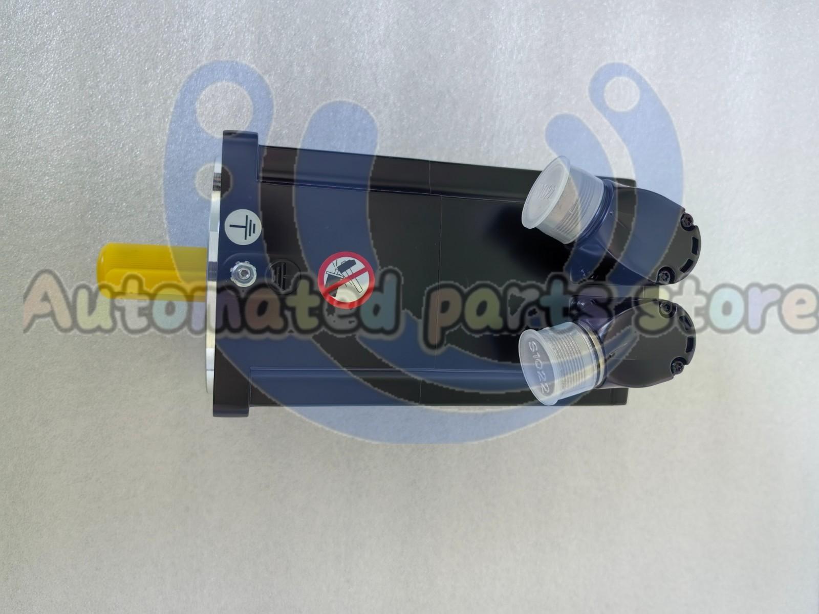 servo motor BSH, Lexium 05, 1.4N.m, 3000rpm, 70mm, keyed shaft, Sincos multi turn, without brake, IP50, straight