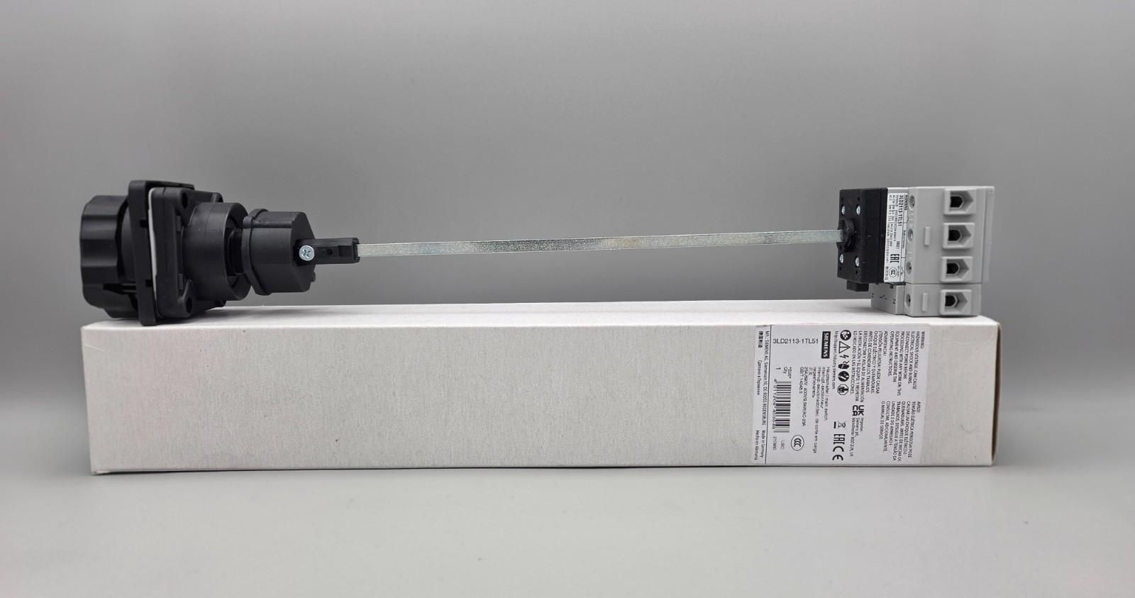 DISC SW 25A DOOR ROT HDL 4HOLE BLK 4P