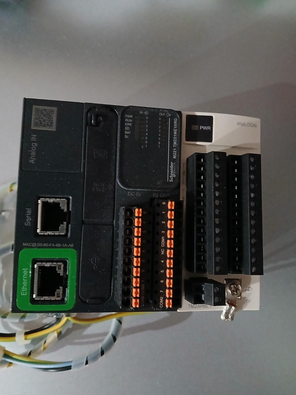 Controleur TM221ME16RG Schneider Electric MODULE TM2ARI8LT