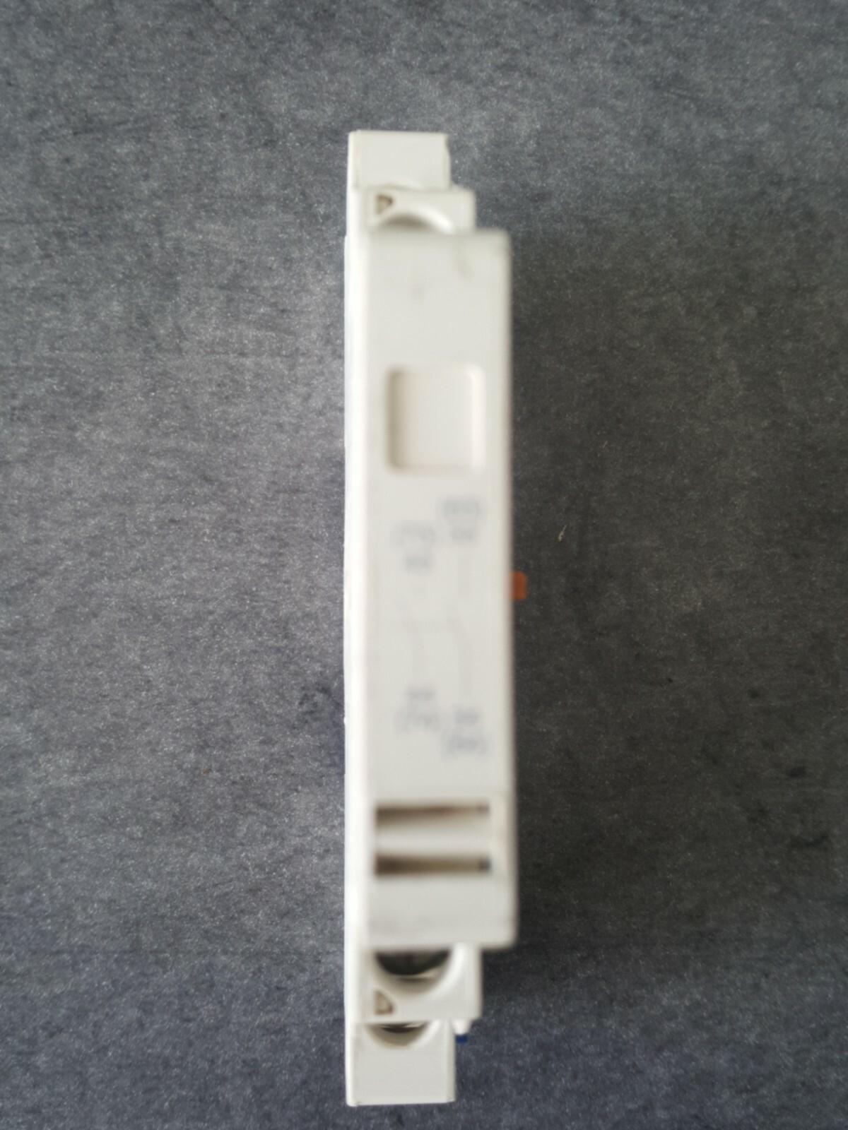 TeSys Deca - auxiliary contact block - 2 NO