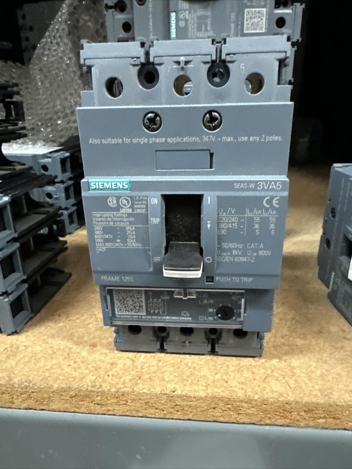 BRKR 3VA51 3P 15A 25KA FTAM