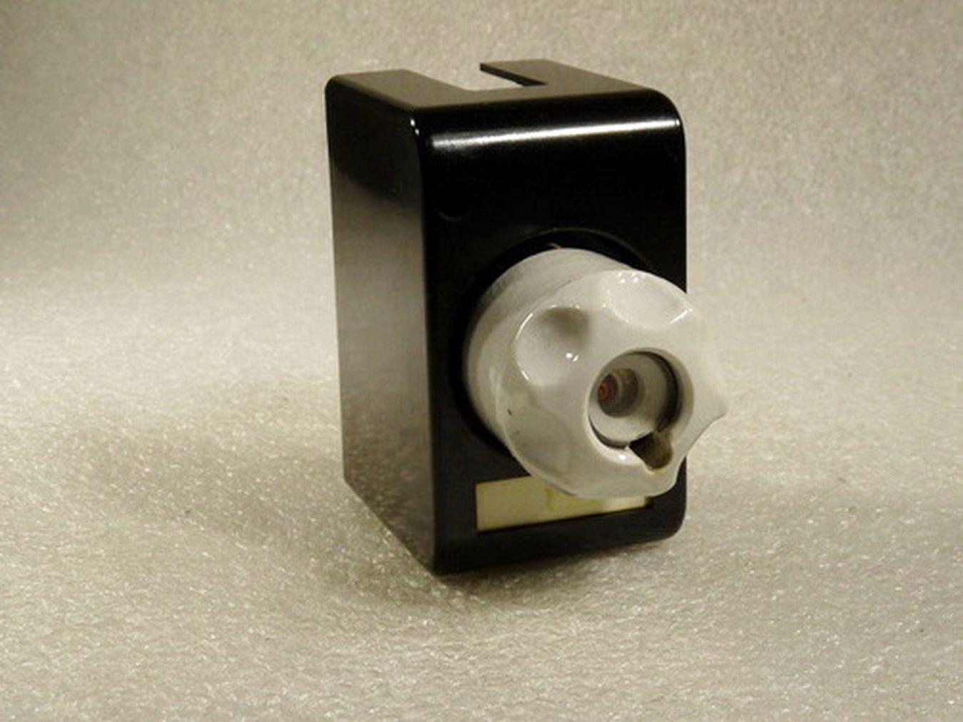 DIAZED MOULDED-PLAST CAP, SZ DII/25A, E27