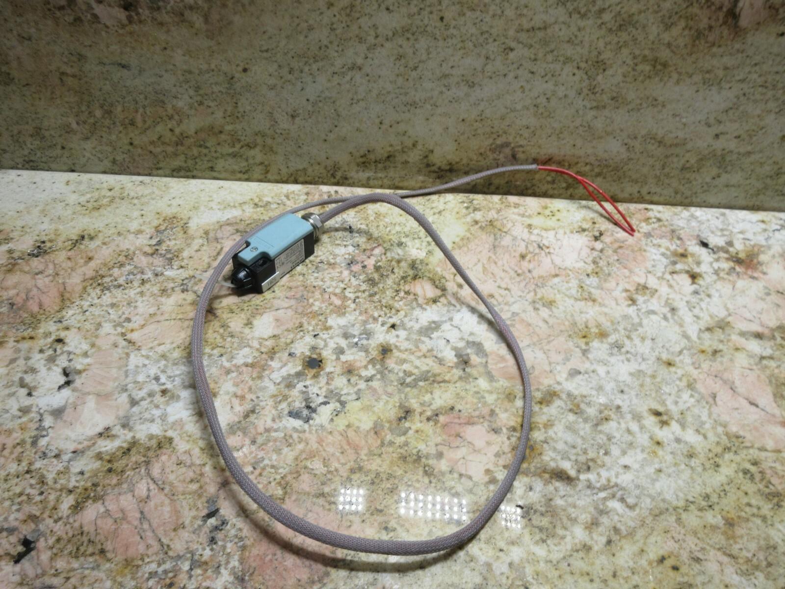 LIMIT SWITCH, ROLLER PLUNGER, 1NO+1NC, M20