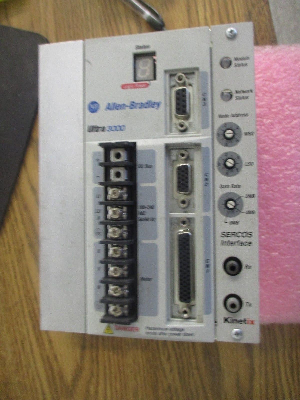 Cat. 2098-DSD-010-SE Ultra 3000 Servo Drive Séries