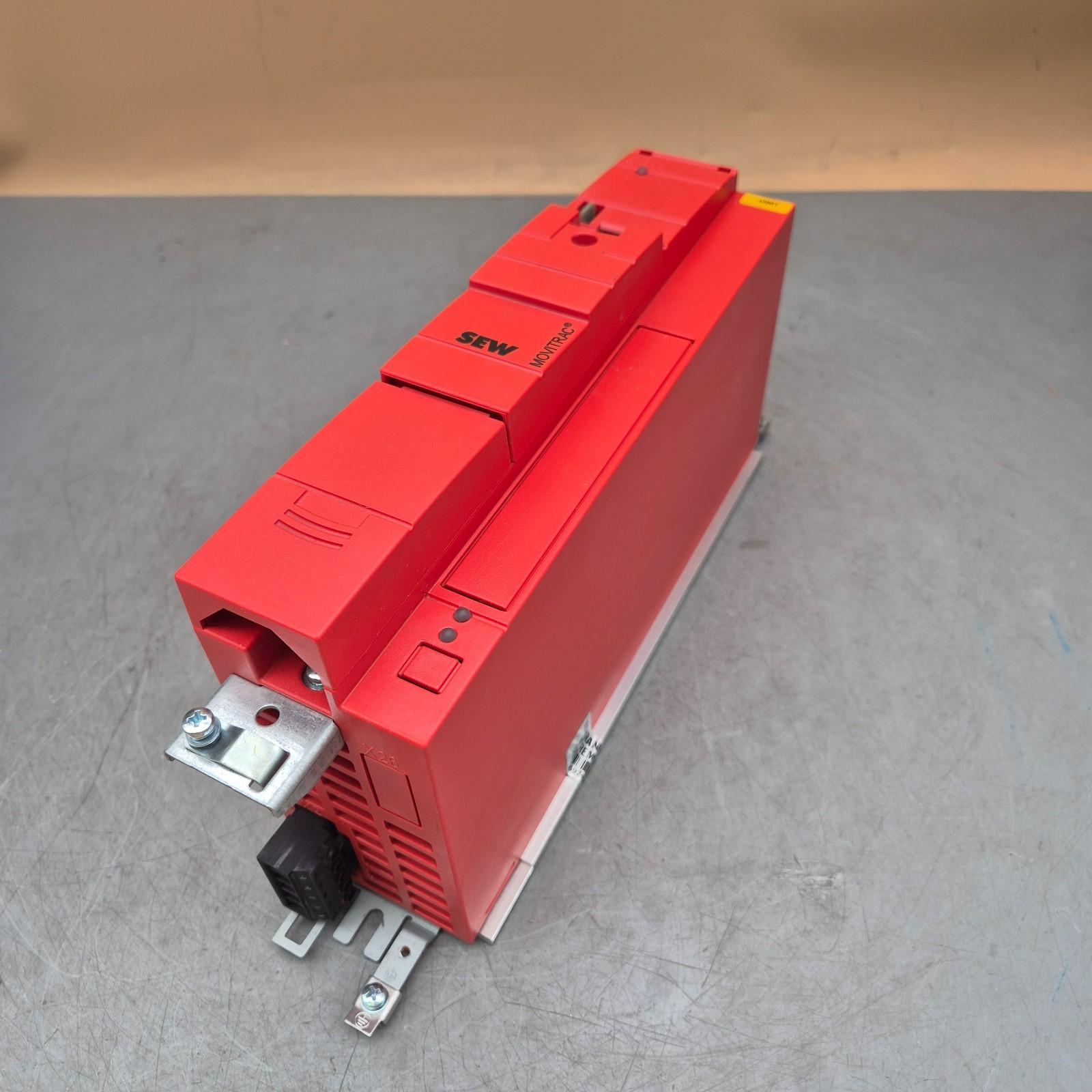 MC07B0030-5A3-4-00 Inverseur 4HP 599Hz 3KW D'Occasion