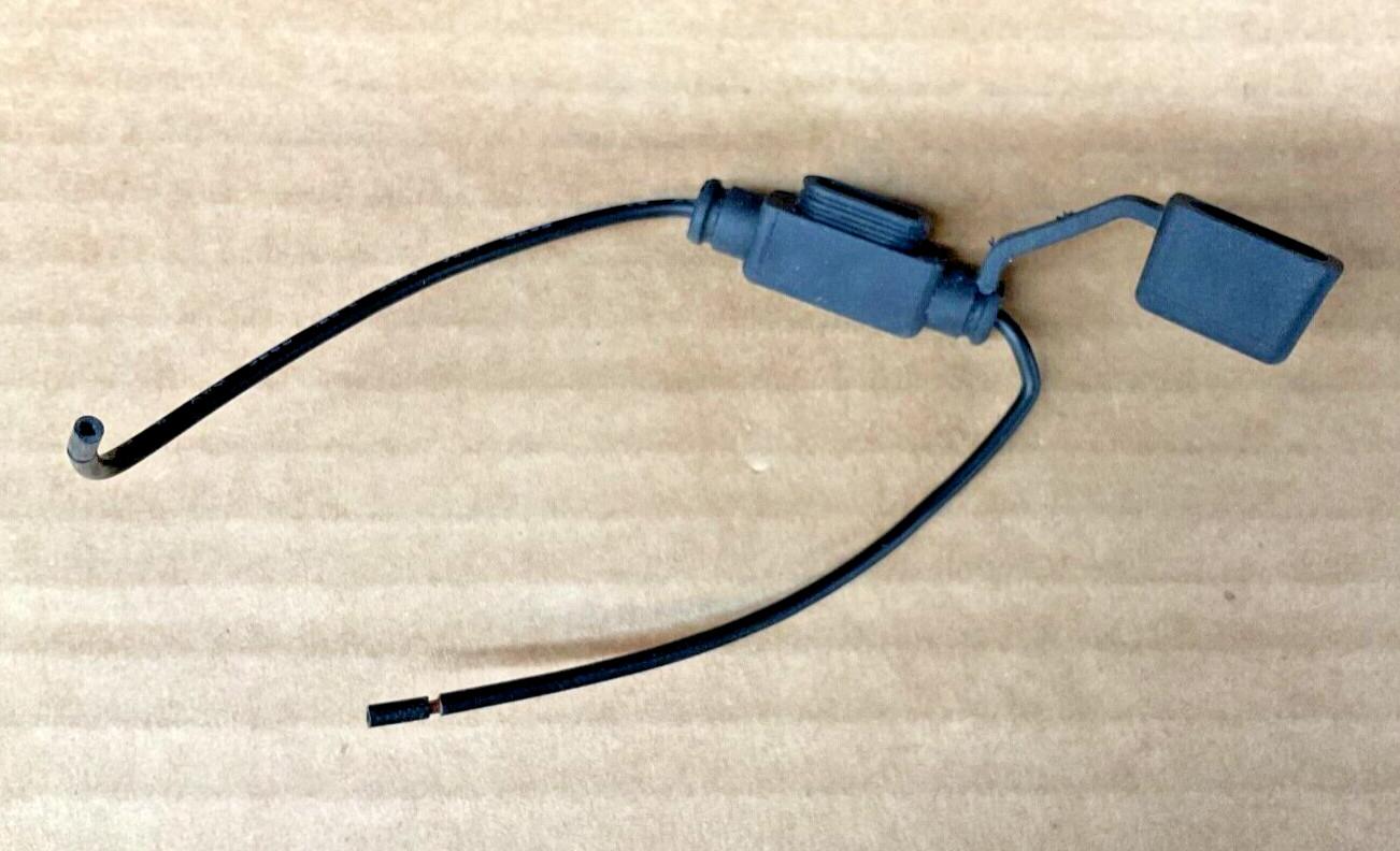 Eaton Bussmann series HHL fuse holder, 32V, 16A, Non Indicating, Circuit protector, 16 AWG Black Lead Wire, Black