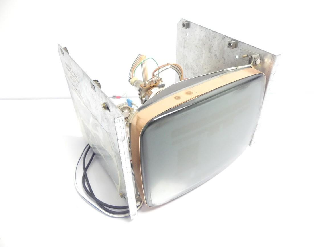 MVB 241 NU 216 121 241 9" Monitor