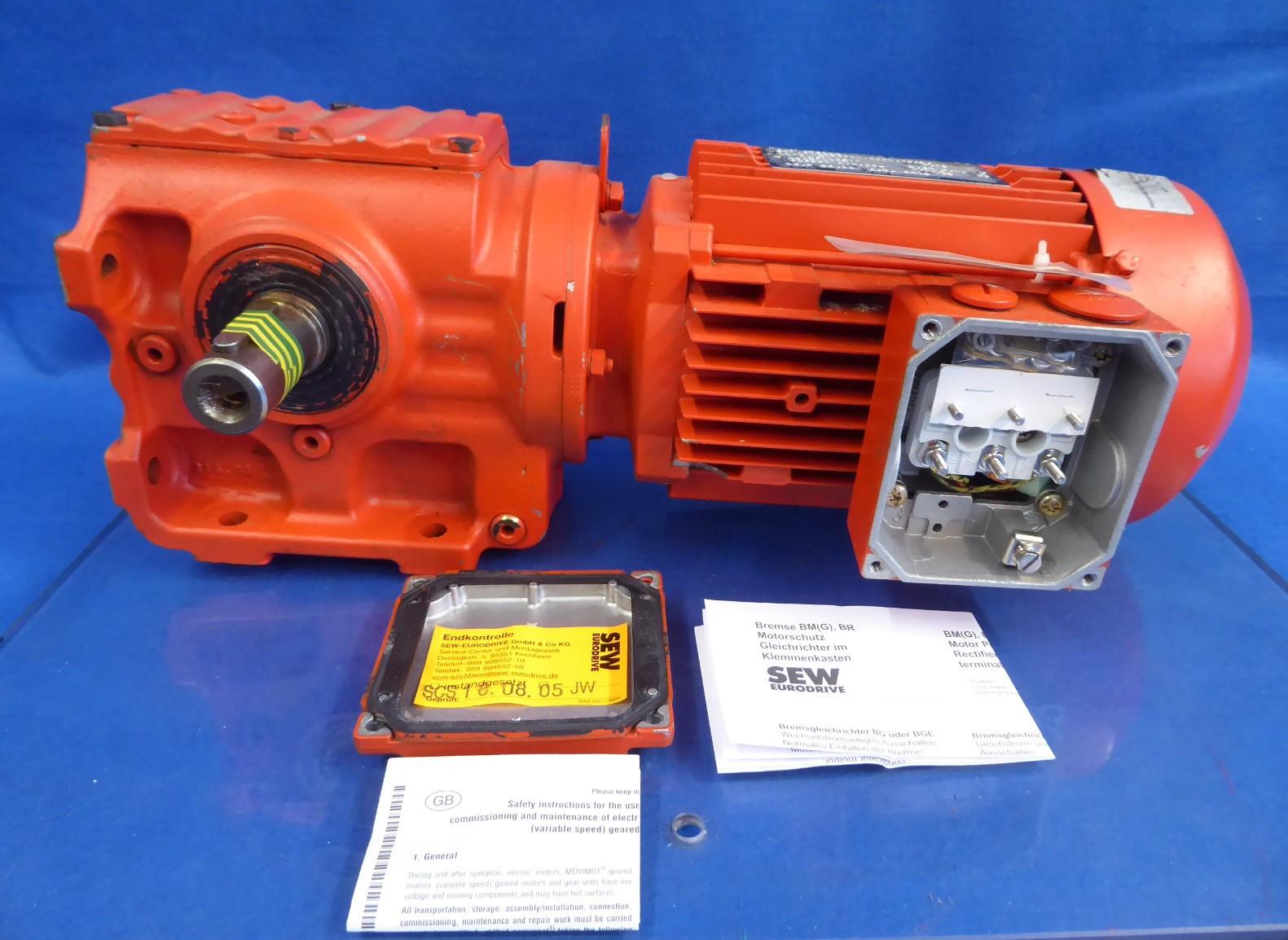 Moteur Réducteur 1380/48, S47 DT80N4 0,75Kw, Arbre 25Mm