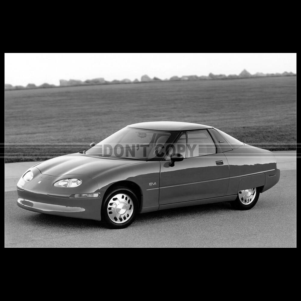 Photo A.026805 GENERAL MOTORS GM EV1 ELECTRIC VEHICLE