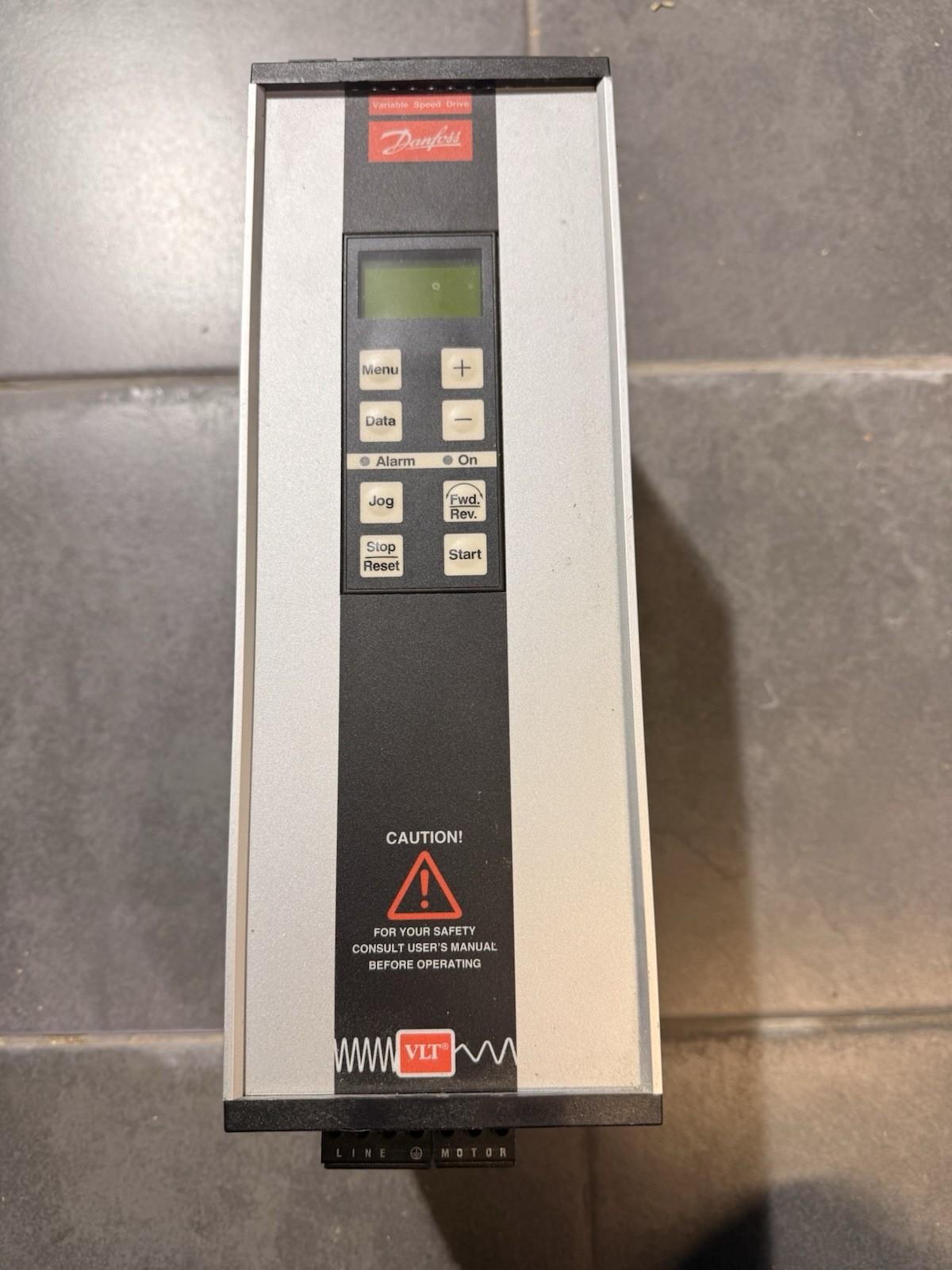 VLT2020 195H3301 Variable Frequency Speed Drive 1.9kVa See Pictures