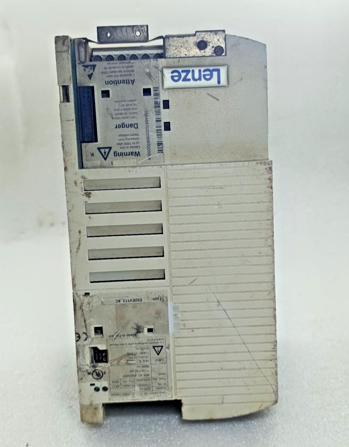 8200 Vector Inverter E82EV113_4C 11kW 3PE Pour pièces