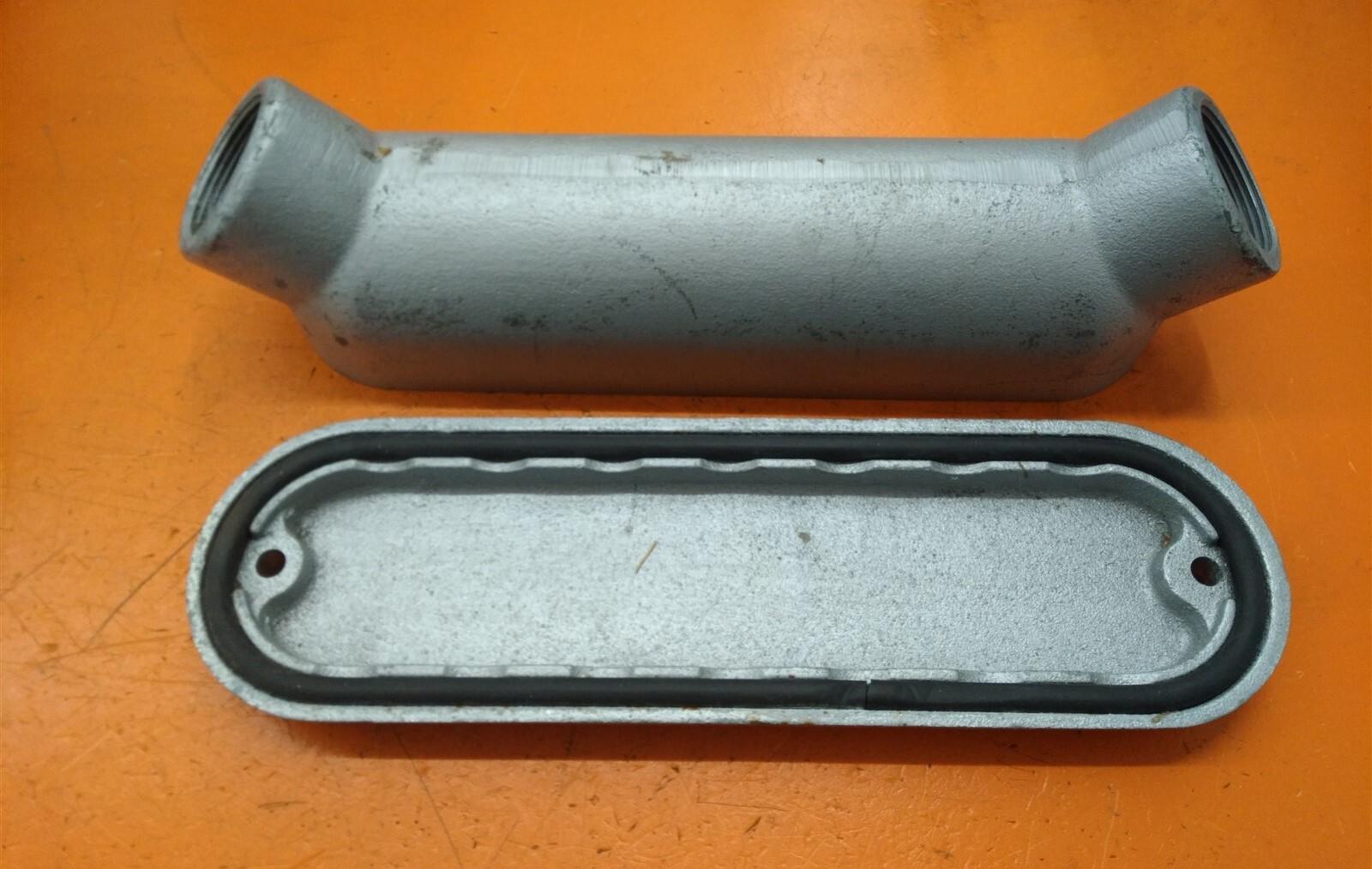 Eaton Crouse-Hinds series Condulet B mogul conduit body, Feraloy iron alloy, UB shape, 1-1/2"