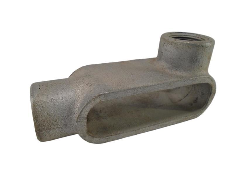 Eaton Crouse-Hinds series Condulet Form 7 conduit outlet body, Feraloy iron alloy, L shape, 3/4"