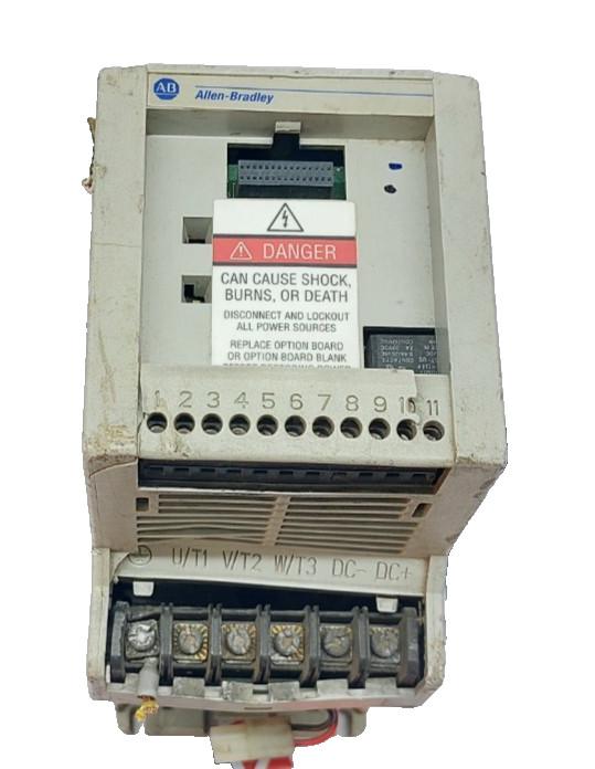 160-BA04NPS1P1 SERIES VARI SPEED DRIVE 1.5KW/2HP