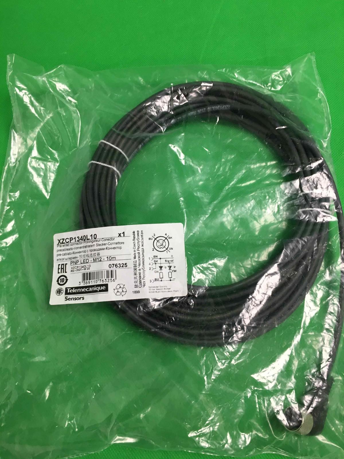 Pre wired connectors XZ, elbowed female, M12, 3 pins, cable PUR 10 m