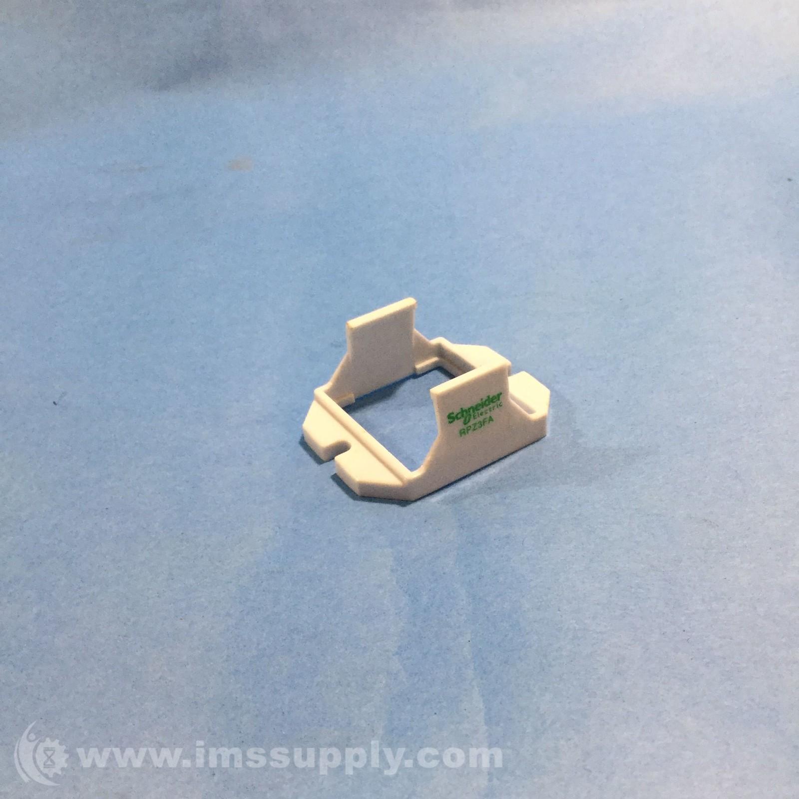 Harmony, Mounting adapters with panel mounting lugs, for RPM3 power relay
