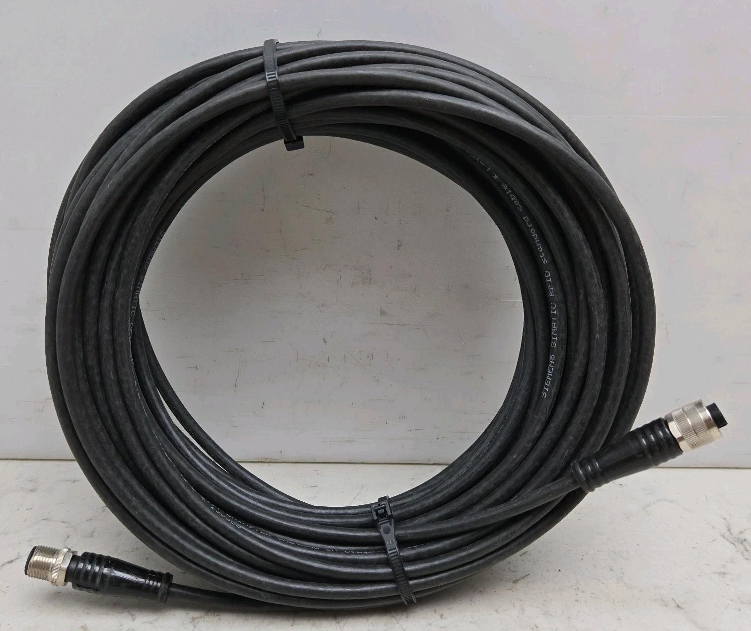 RF300/600, 8-pole M12 to M12, plug-in or
