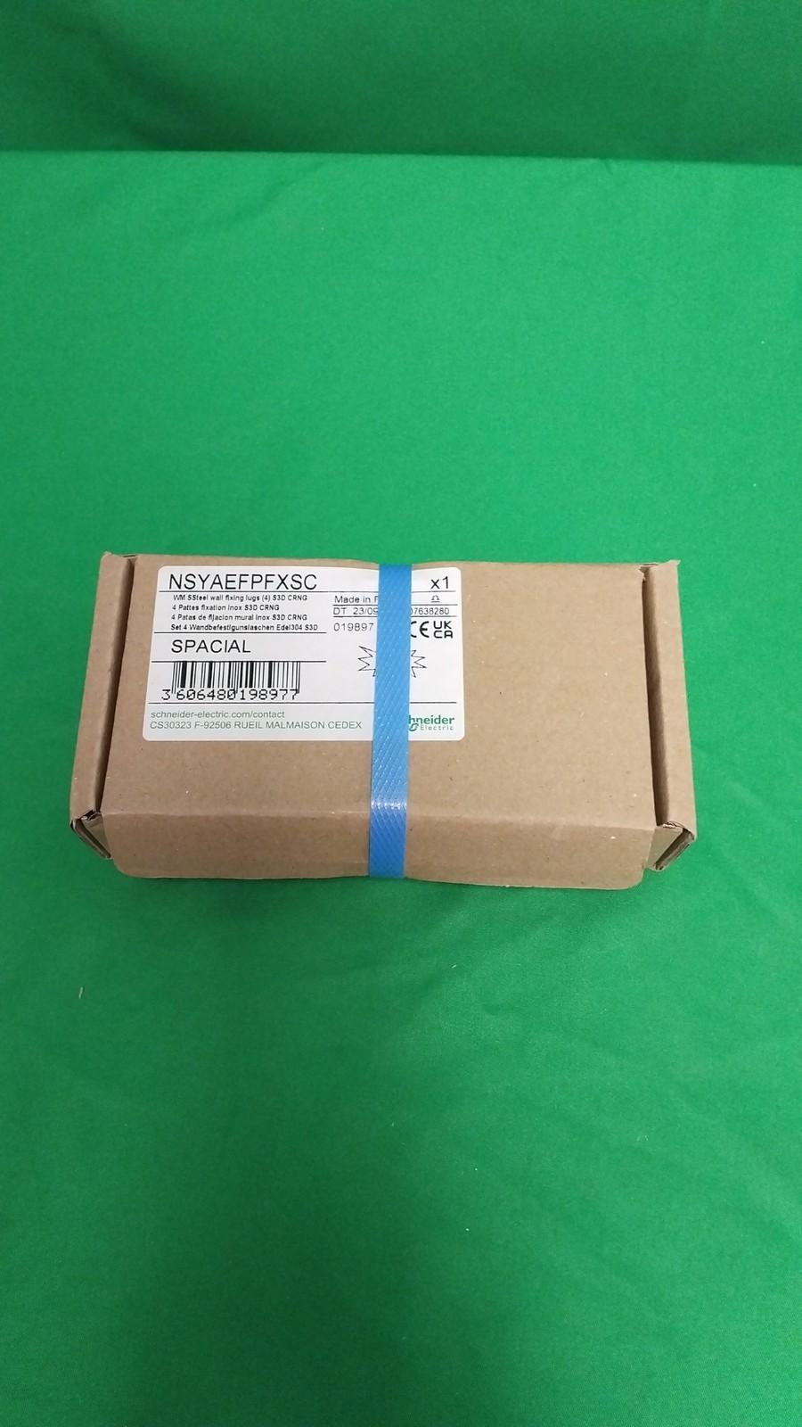 Set of 4 wall fixing lugs, made of stainless steel. For Spacial S3D enclosure