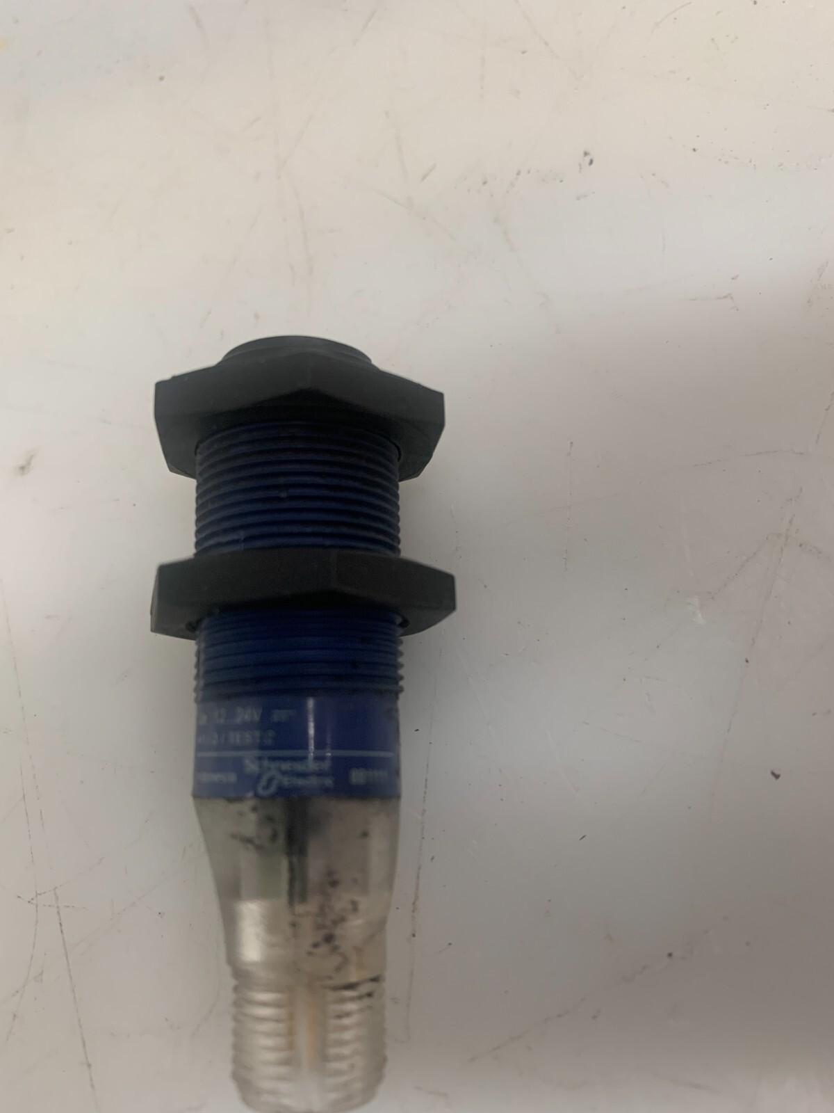 Photoelectric sensors XU, XUB, receiver, Sn 15 m, 12...24 VDC, M12