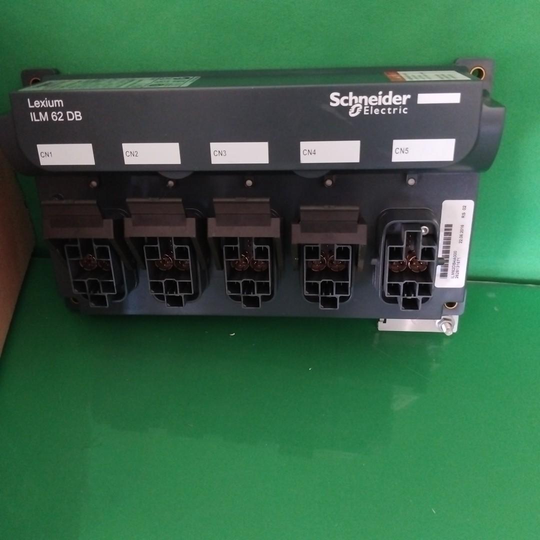 distribution box with 1 input and 4 outputs