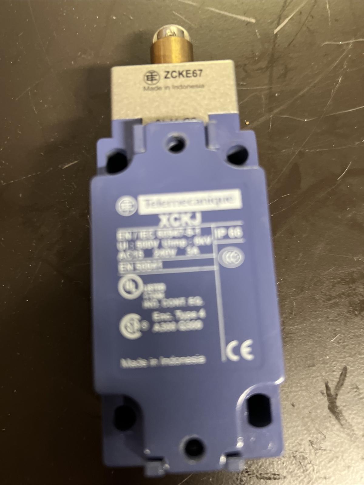 Limit switch, XC Standard, XCKJ, steel roller lever, 1C/O, snap action, Pg13
