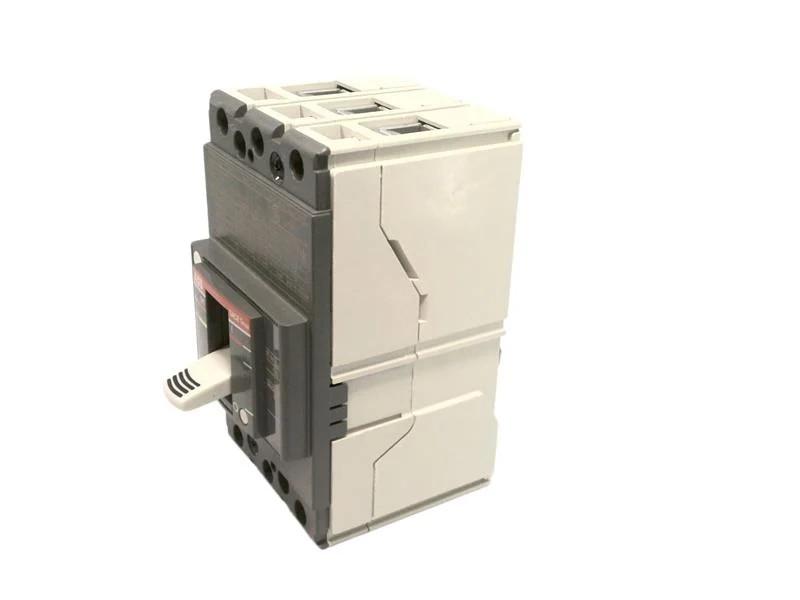 Molded case circuit breaker