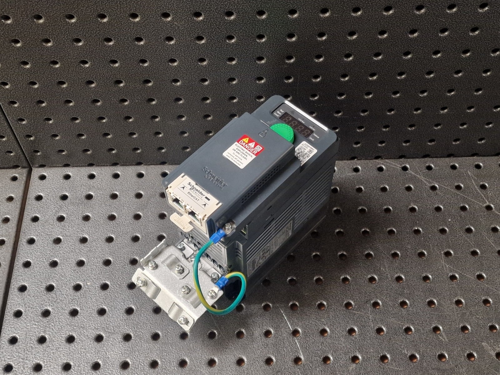 SCHNEIDER ELECTRIC - Image 1