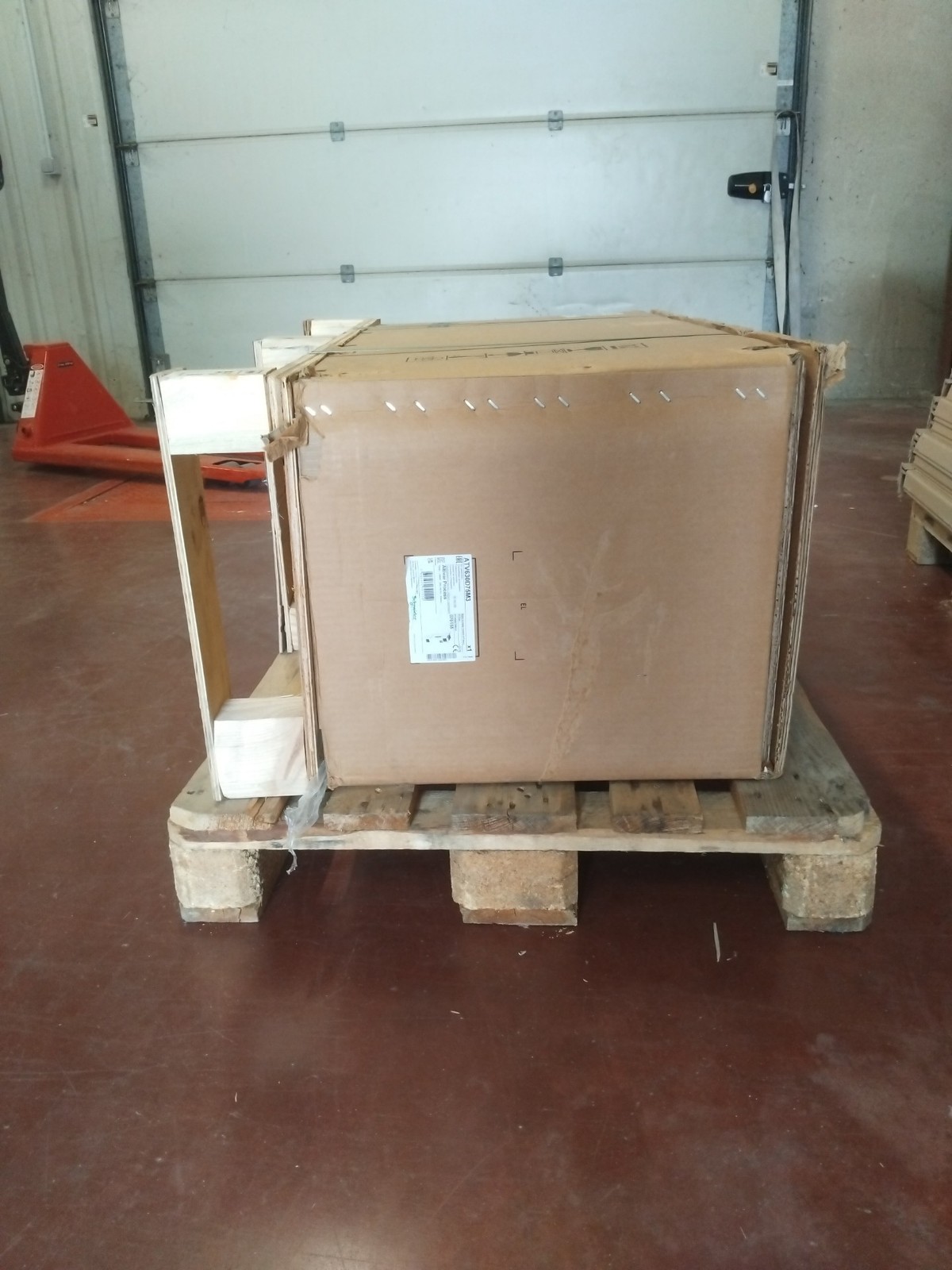 SCHNEIDER ELECTRIC - Image 1