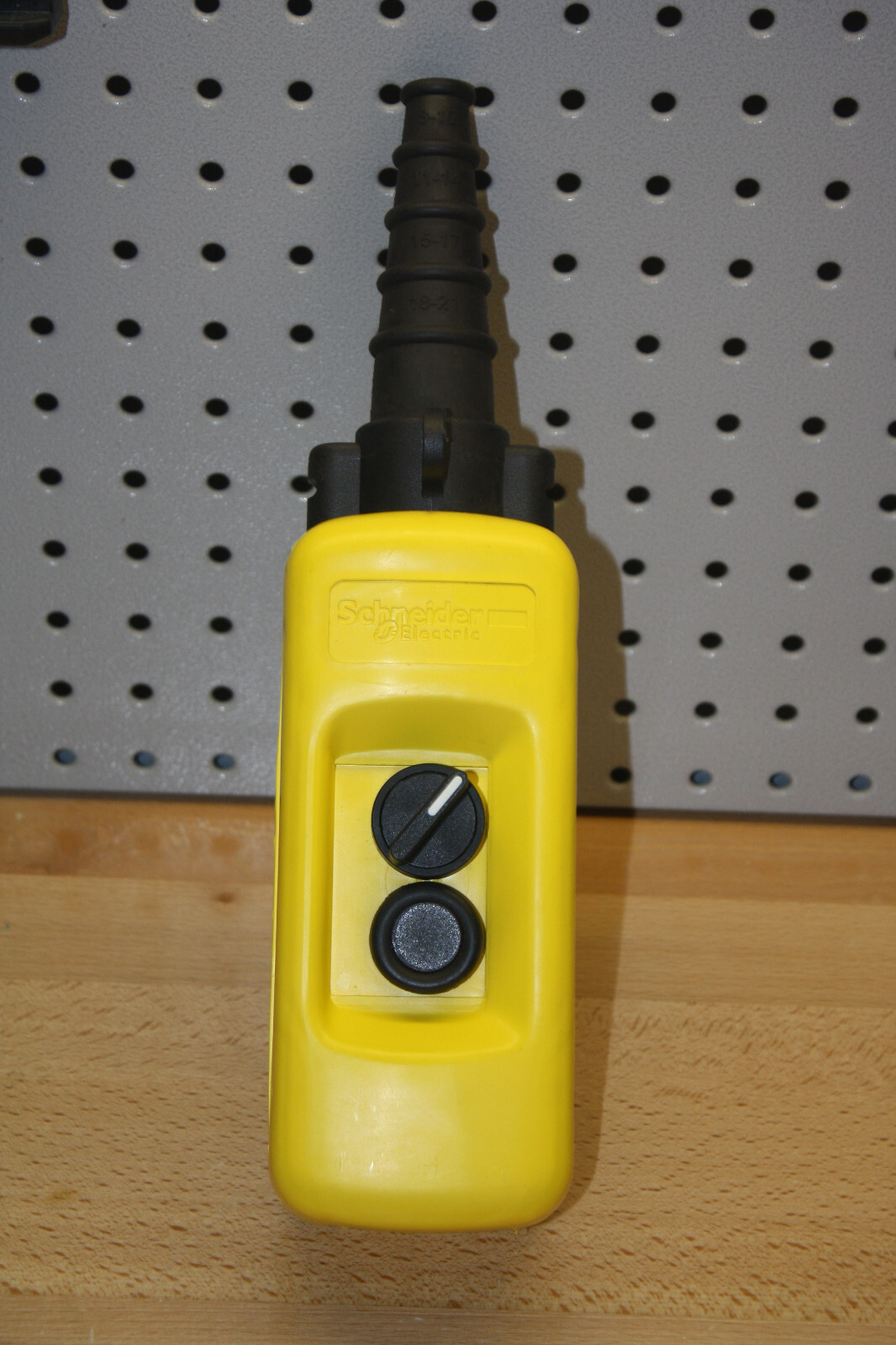 SCHNEIDER ELECTRIC - Image 1
