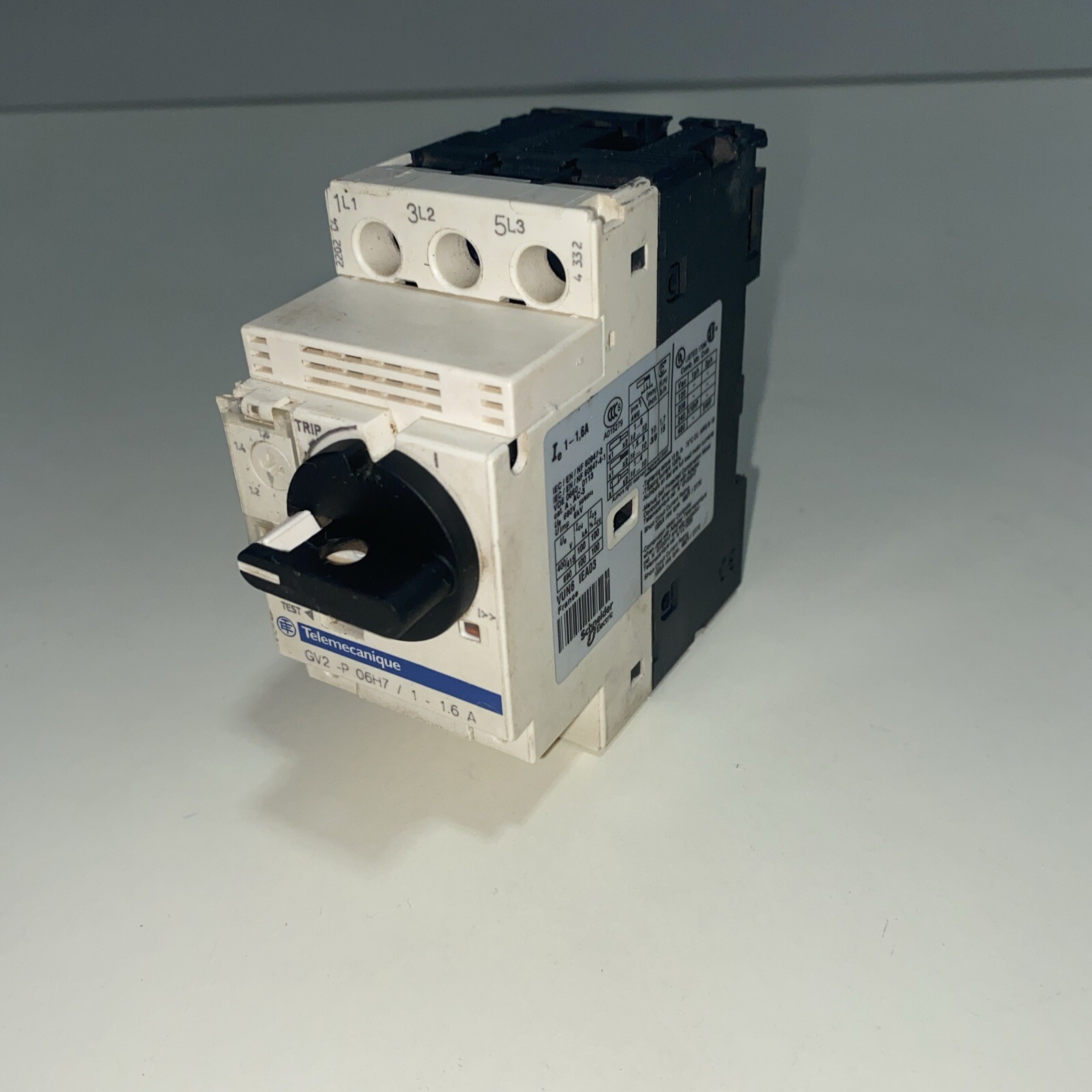 SCHNEIDER ELECTRIC - Image 1