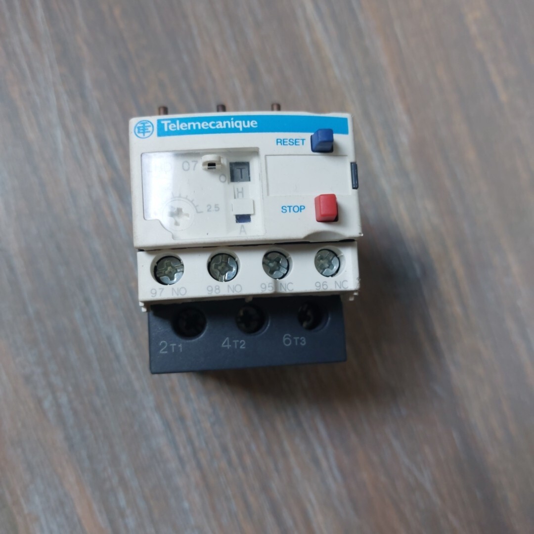 SCHNEIDER ELECTRIC - Image 1