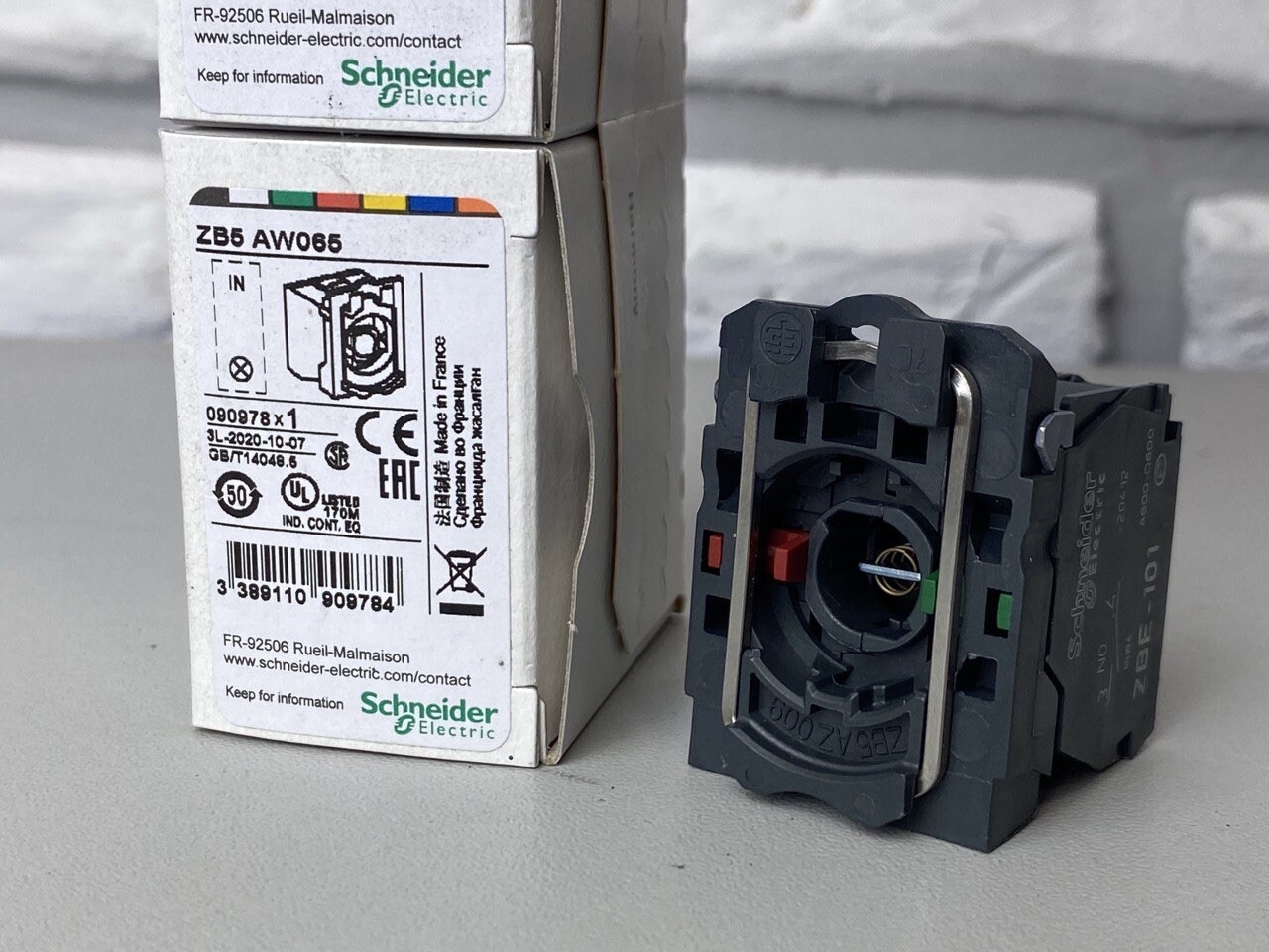SCHNEIDER ELECTRIC - Image 1