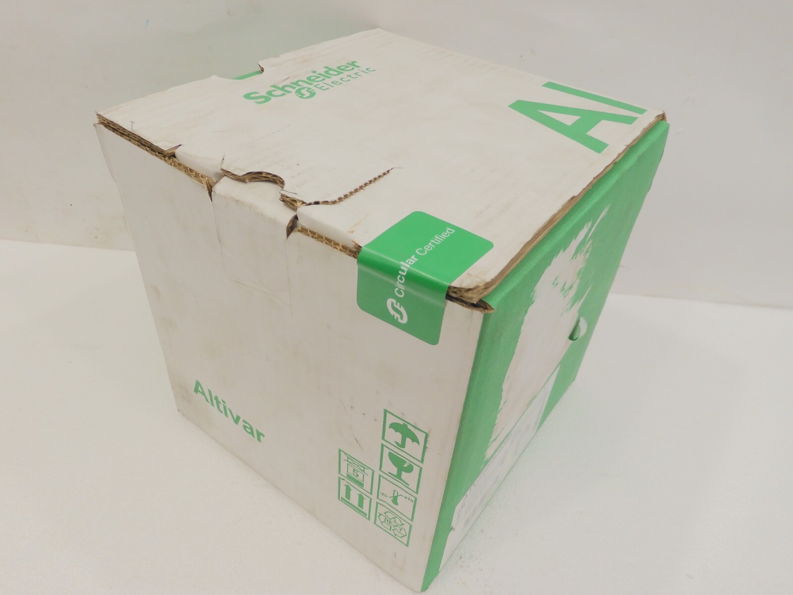 SCHNEIDER ELECTRIC - Image 1