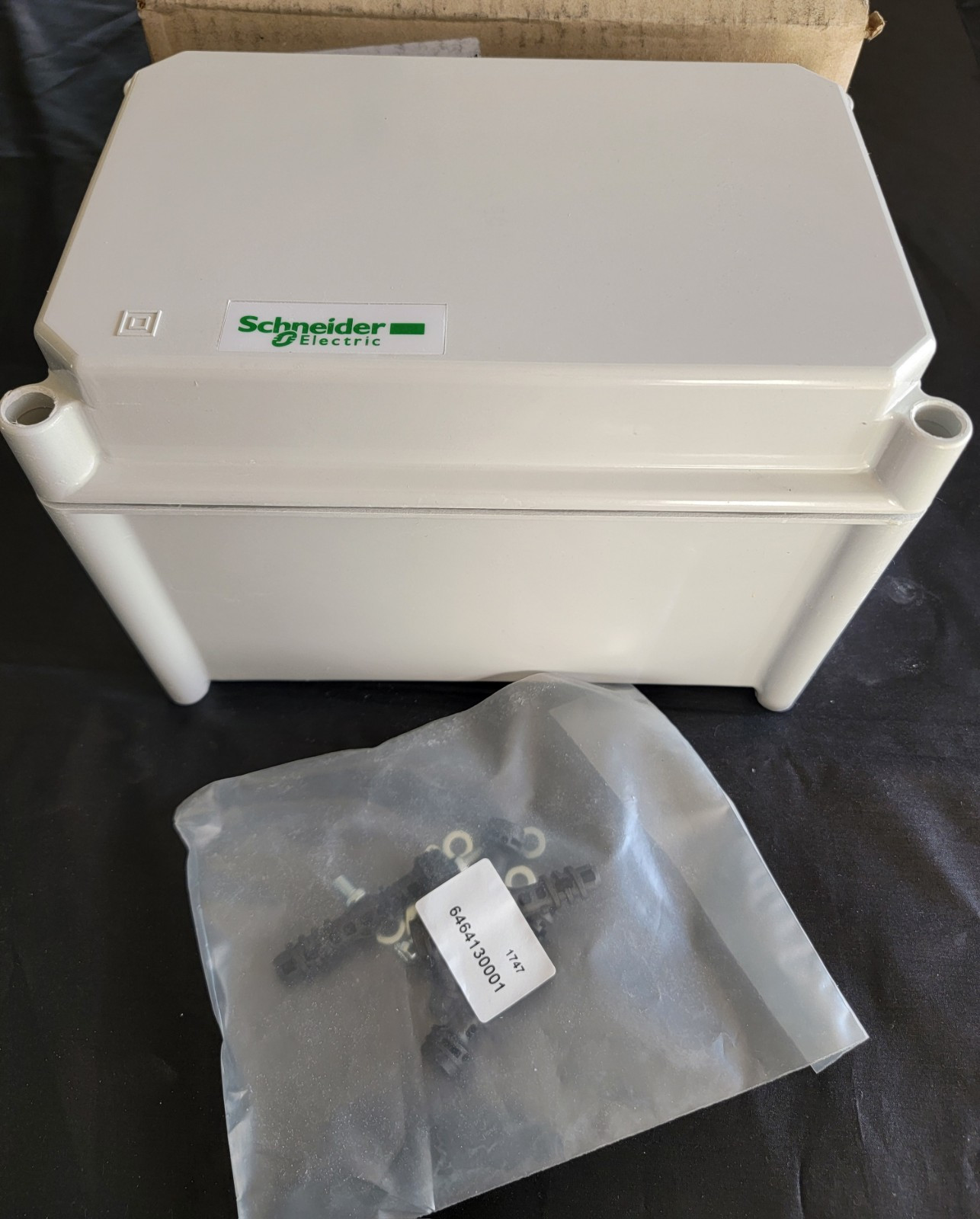 SCHNEIDER ELECTRIC - Image 1