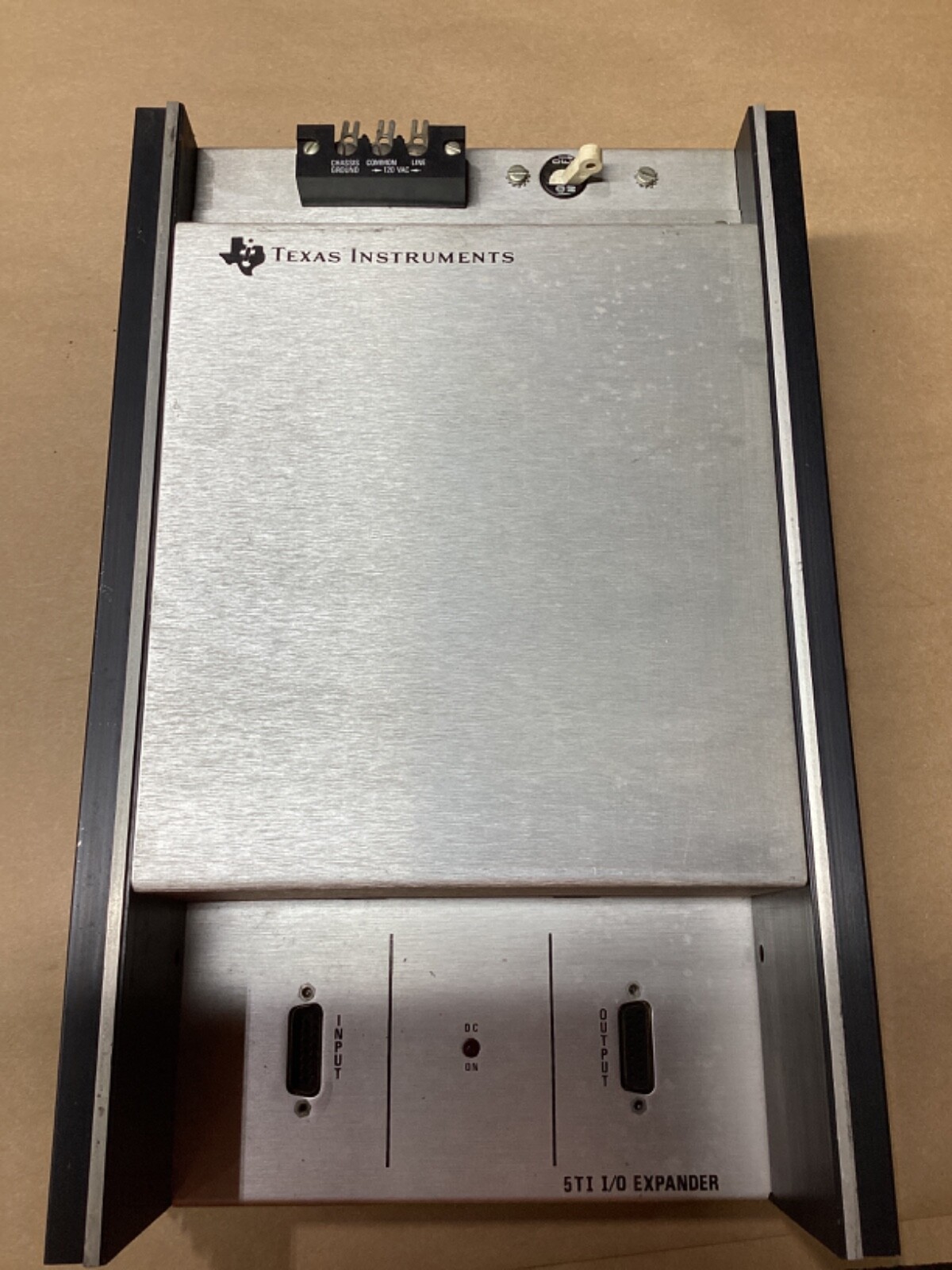 TEXAS INSTRUMENTS - Image 1