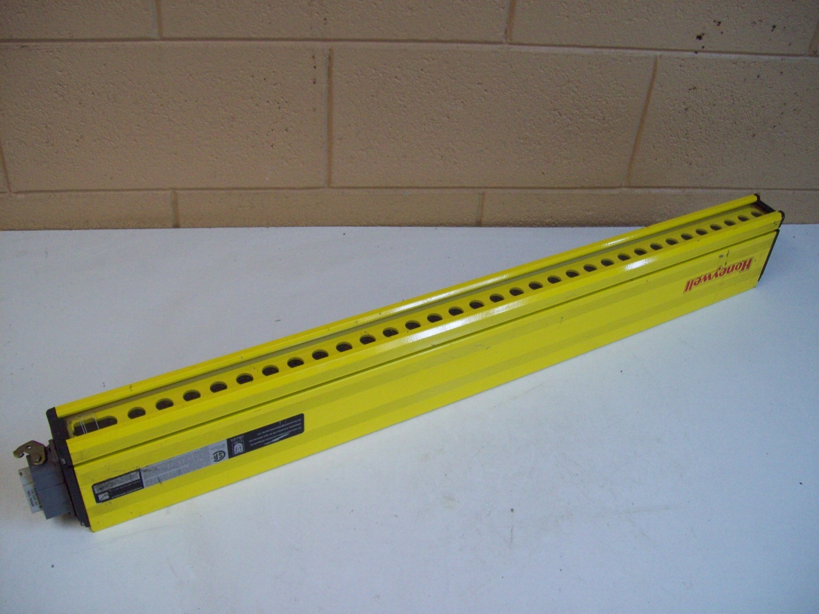 HONEYWELL - Image 1