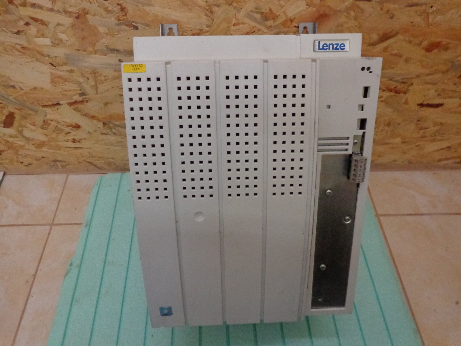 LENZE - Image 1